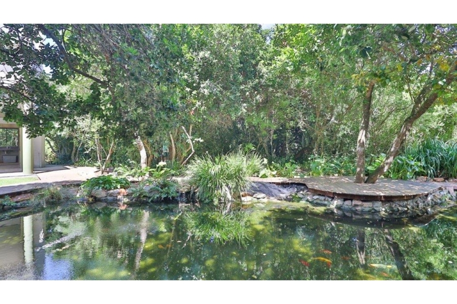 6 Bedroom Property for Sale in Lovemore Park Eastern Cape